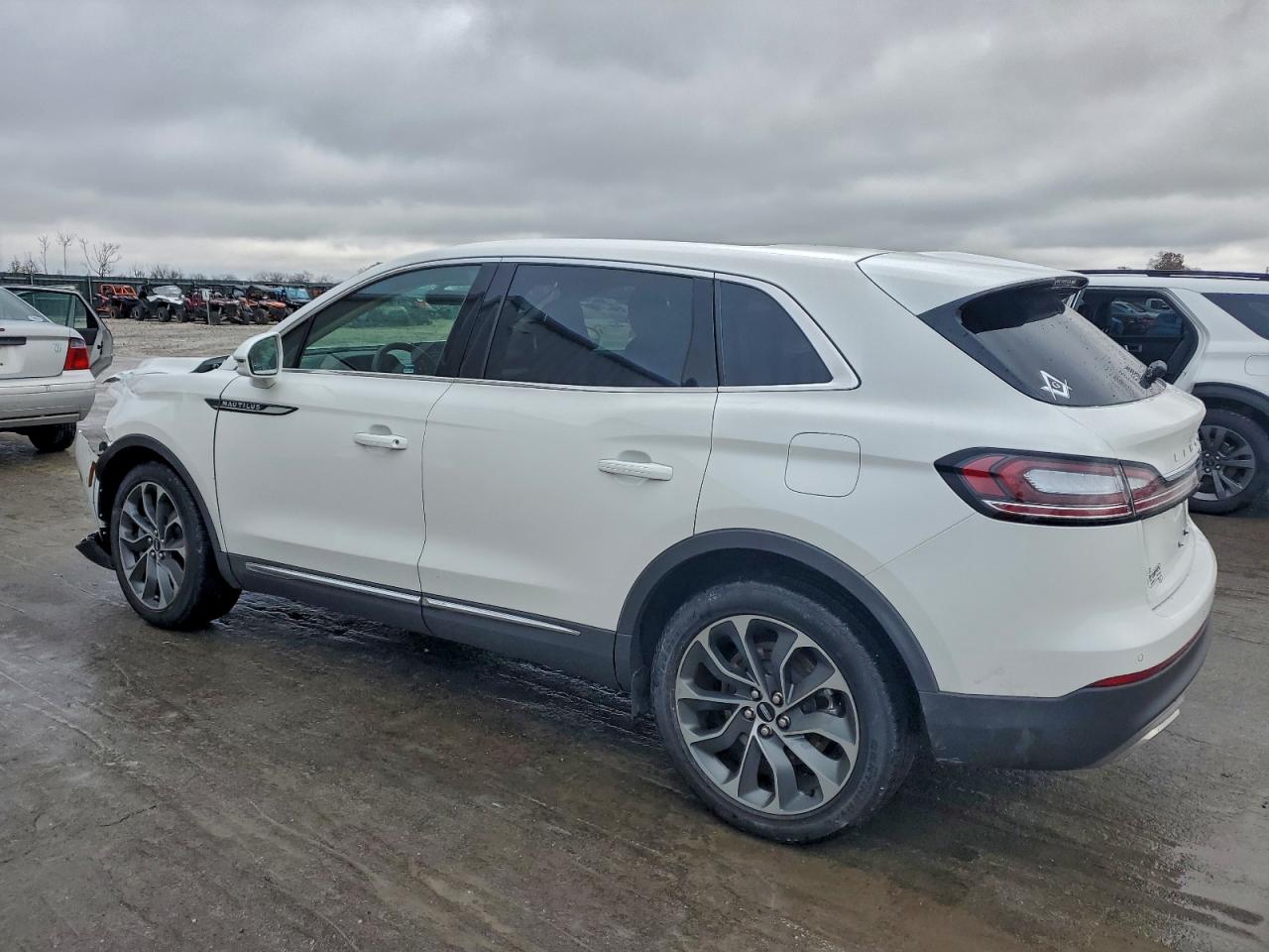 Lincoln Nautilus Reserve Image 2