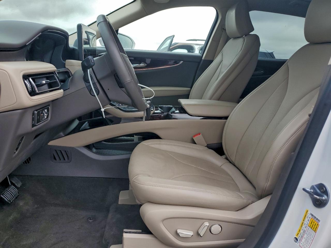 Lincoln Nautilus Reserve Image 6