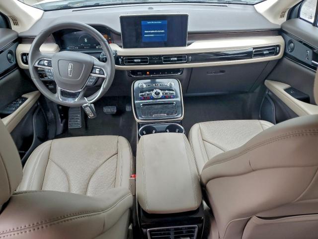 Lincoln Nautilus Reserve Image 10