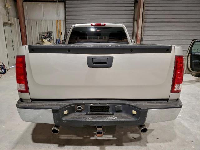 GMC Sierra C1500 Image 4