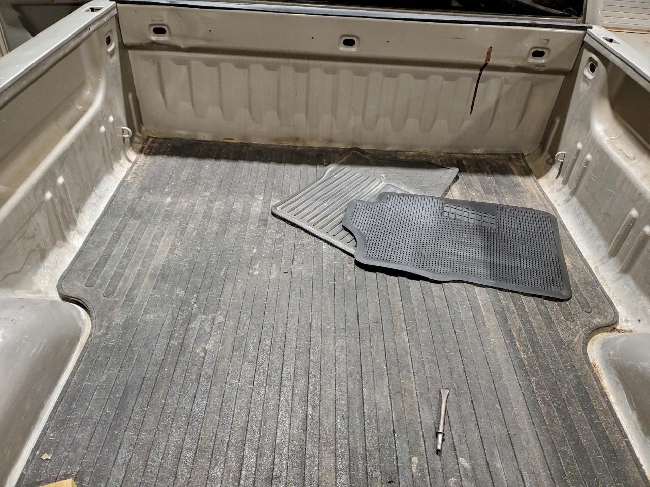 GMC Sierra C1500 Image 10