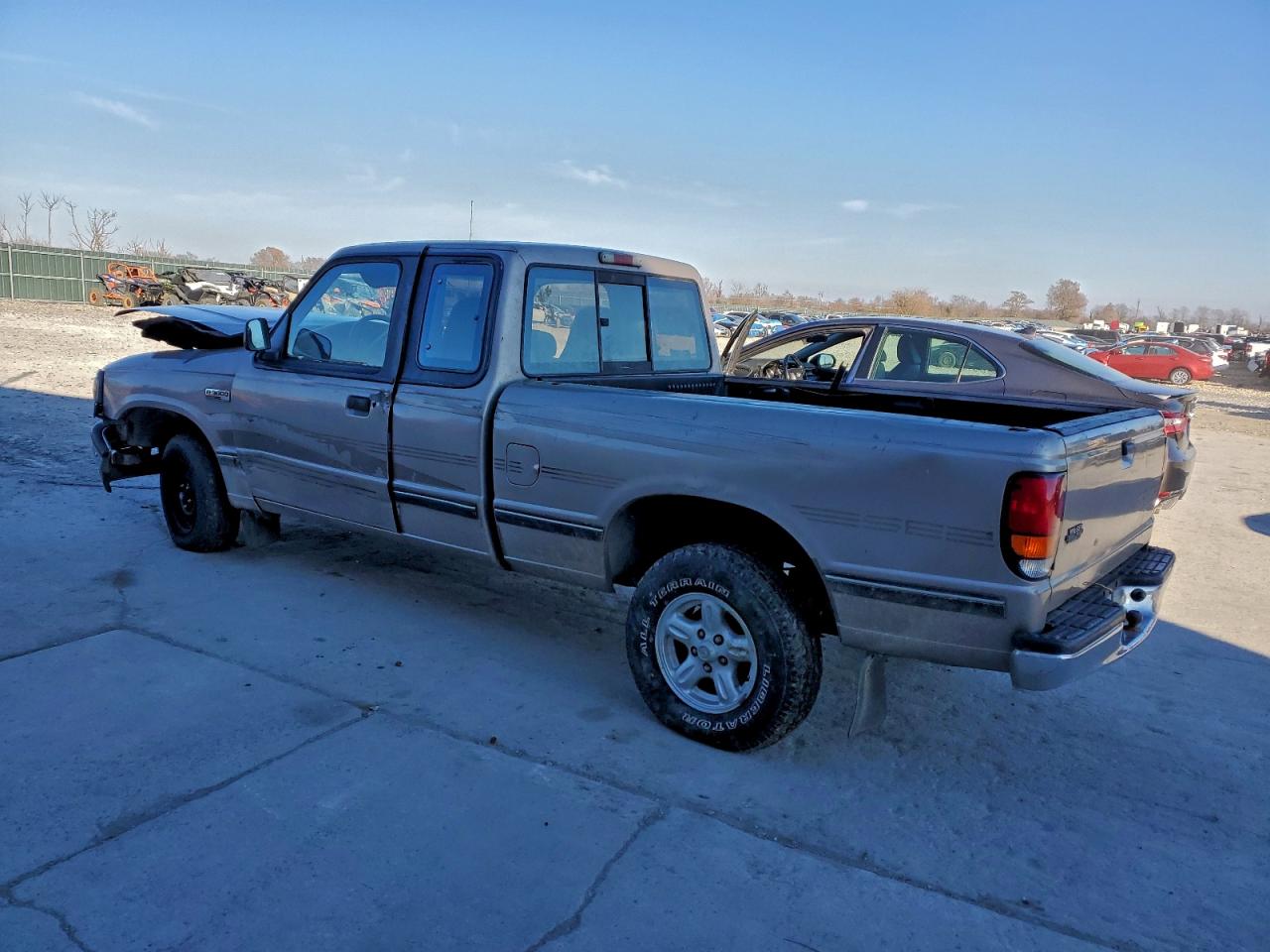 Mazda B Series Cab Plus Image 10