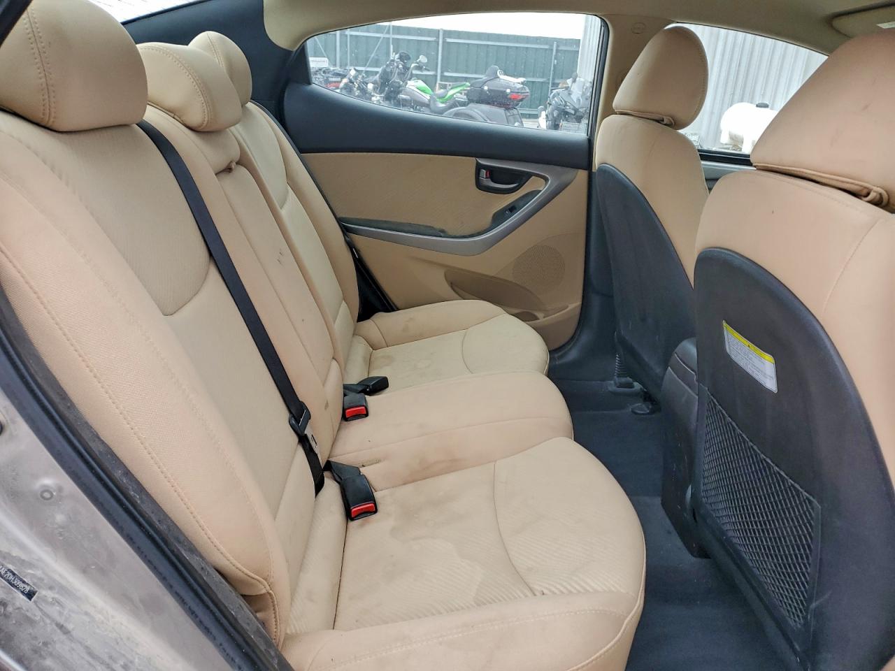 Hyundai ELANTRA Gls Image 12