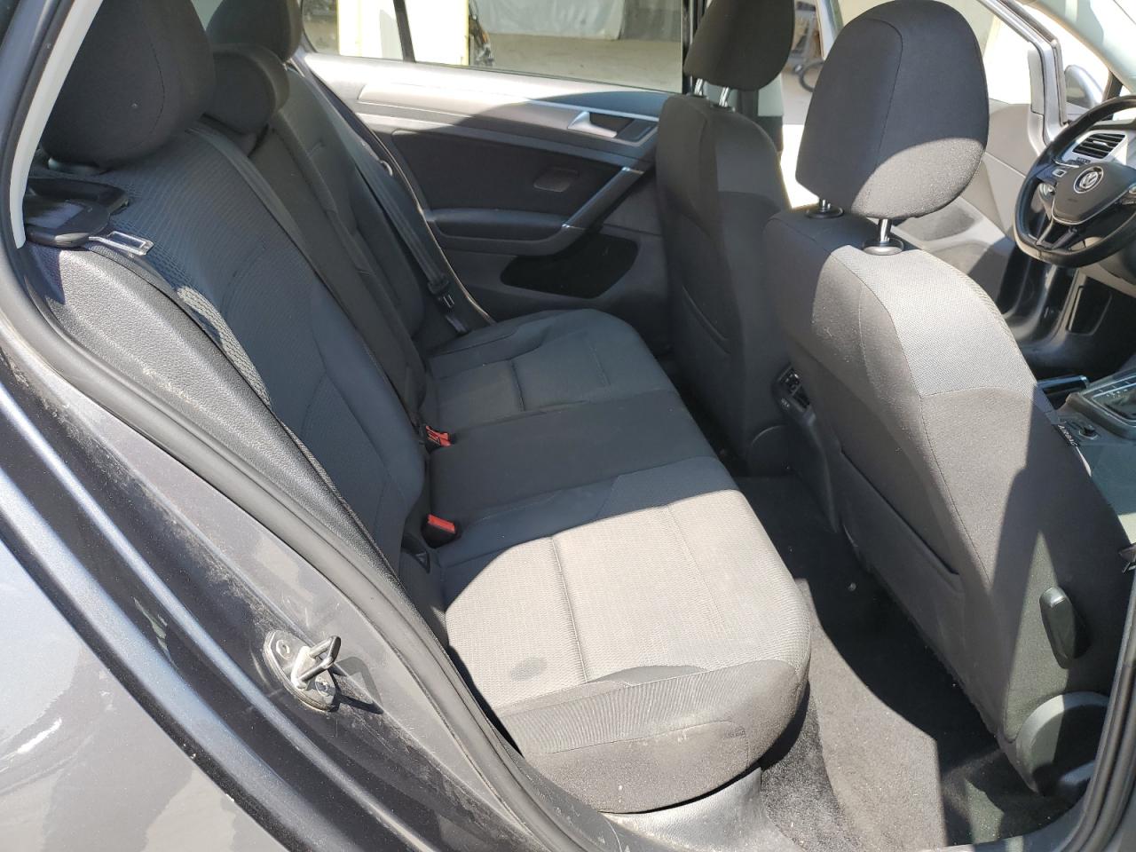 Volkswagen Golf S/se Image 11