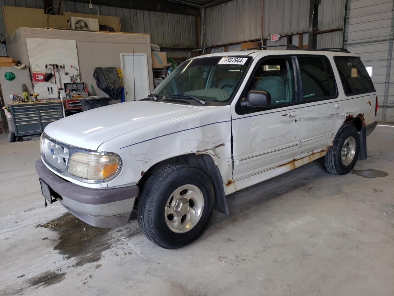 Ford Explorer Image 1