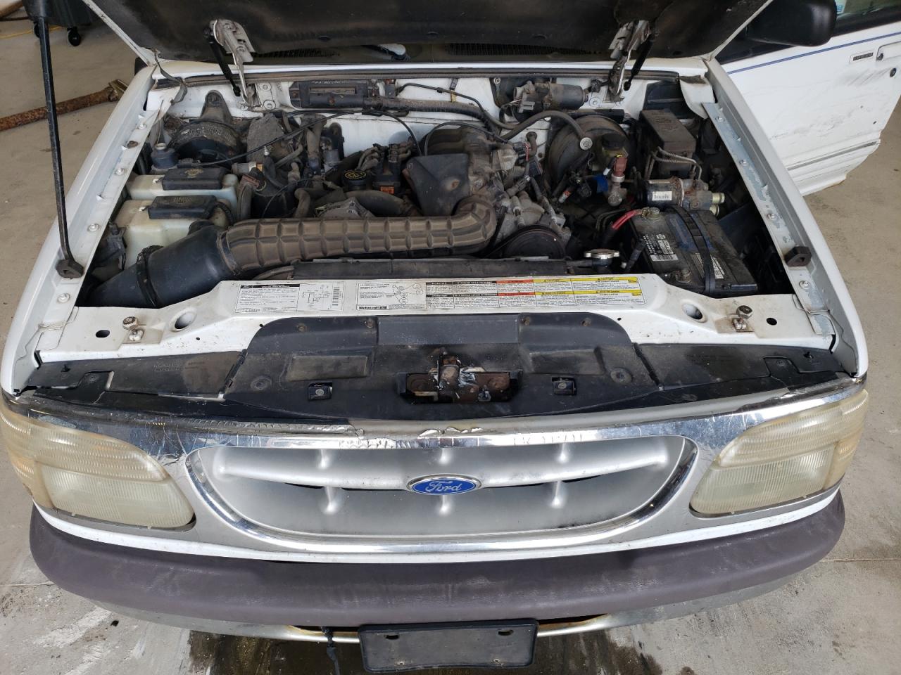 Ford Explorer Image 13