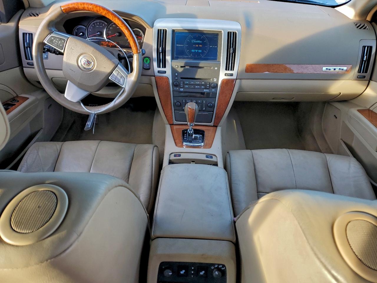 Cadillac STS Image 9