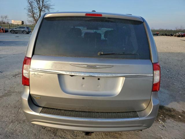 Chrysler Minivan Touring Image 7