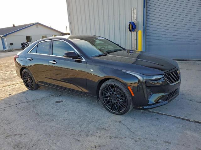 Cadillac CT4 Luxury Image 2