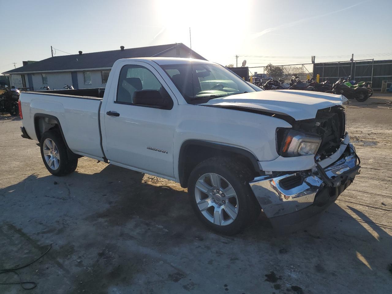 GMC Sierra C1500 Image 4