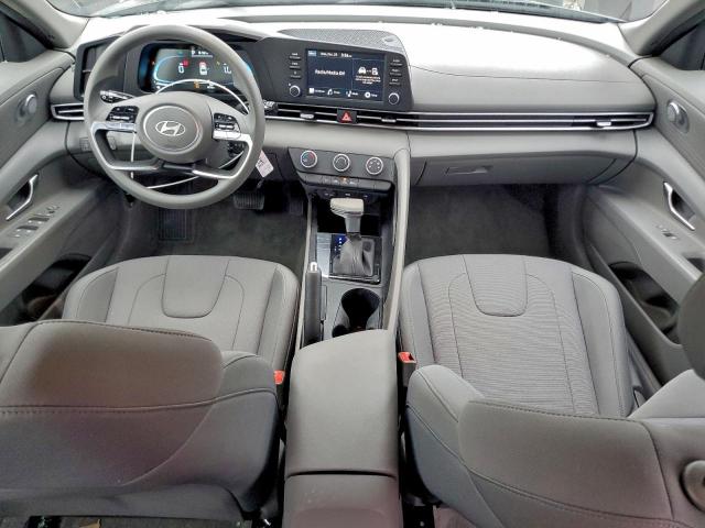 Hyundai ELANTRA Se Image 11