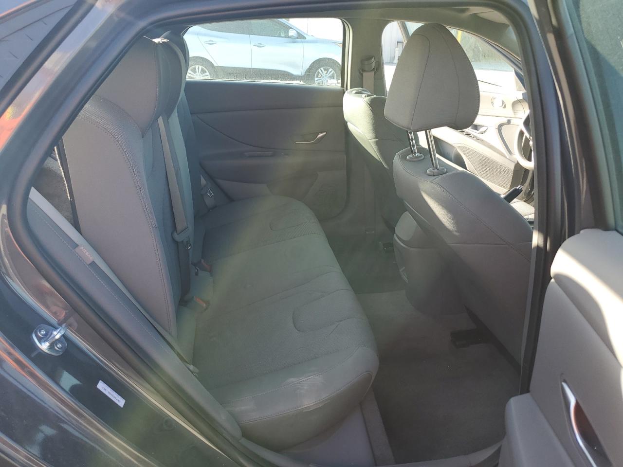 Hyundai ELANTRA Se Image 9