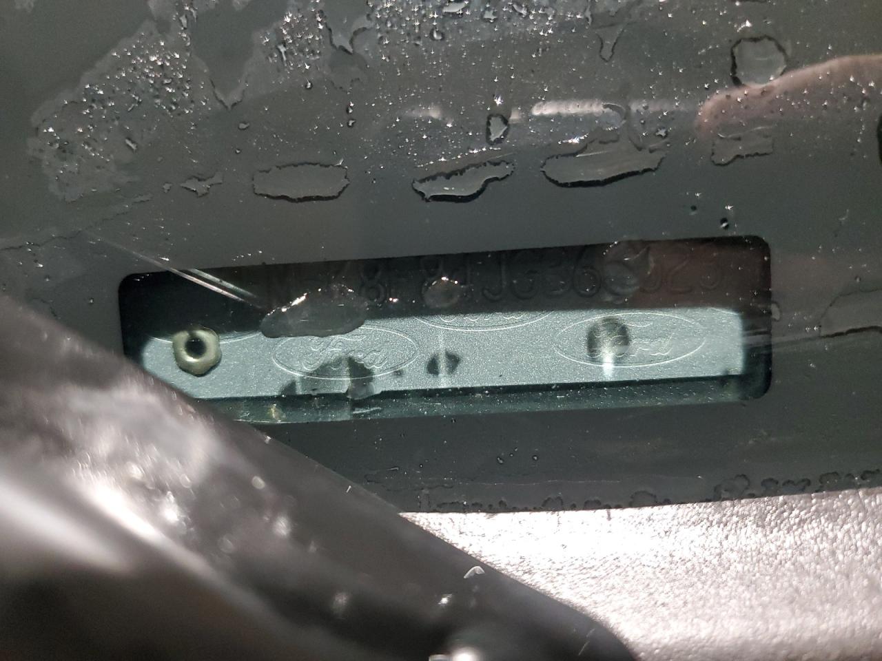 Ford Explorer Limited Image 13