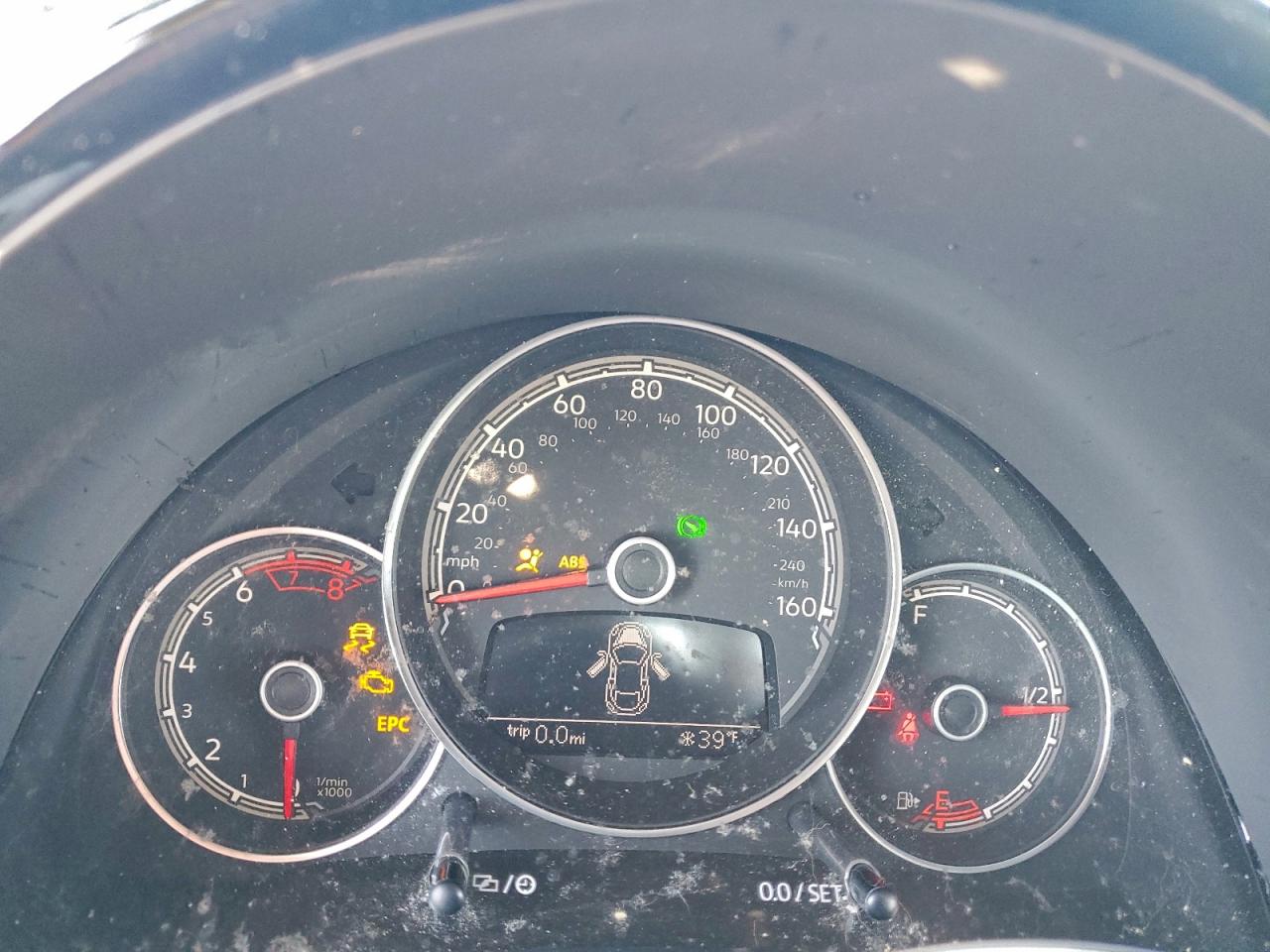 Volkswagen Beetle S Image 2