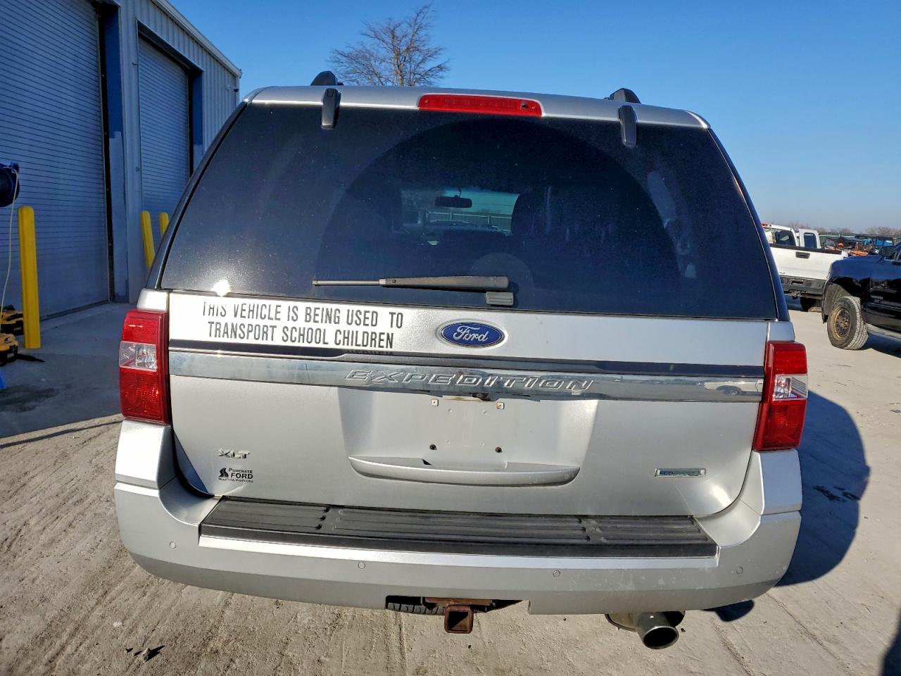 Ford Expedition Xlt Image 2