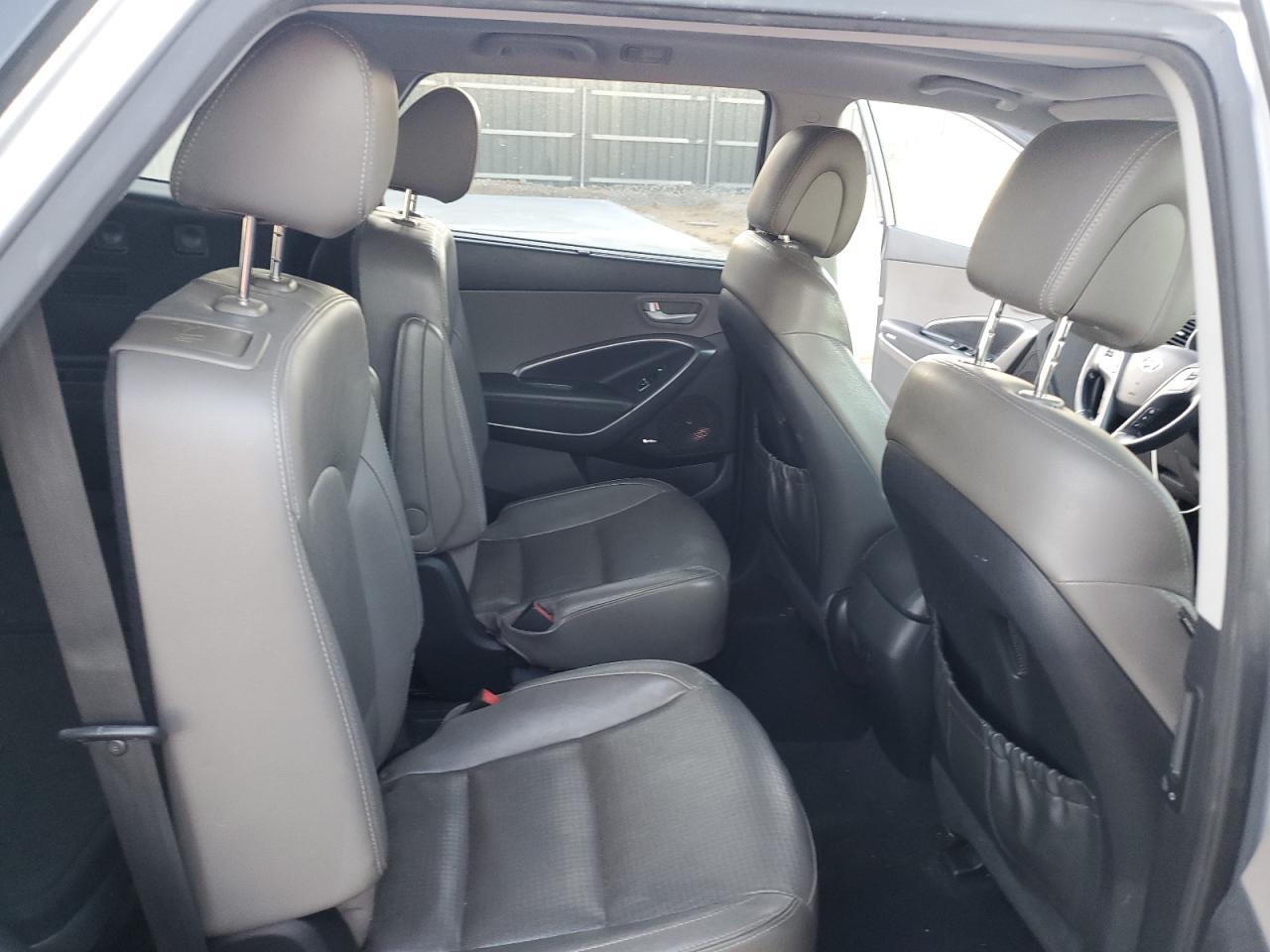 Hyundai SANTA FE Gls Image 12