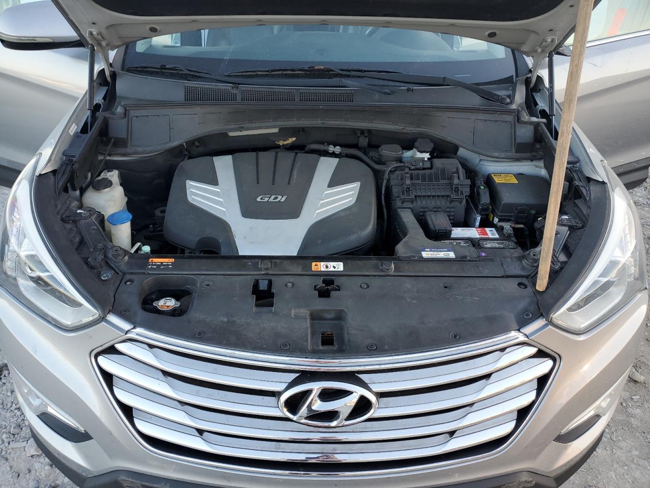 Hyundai SANTA FE Gls Image 13