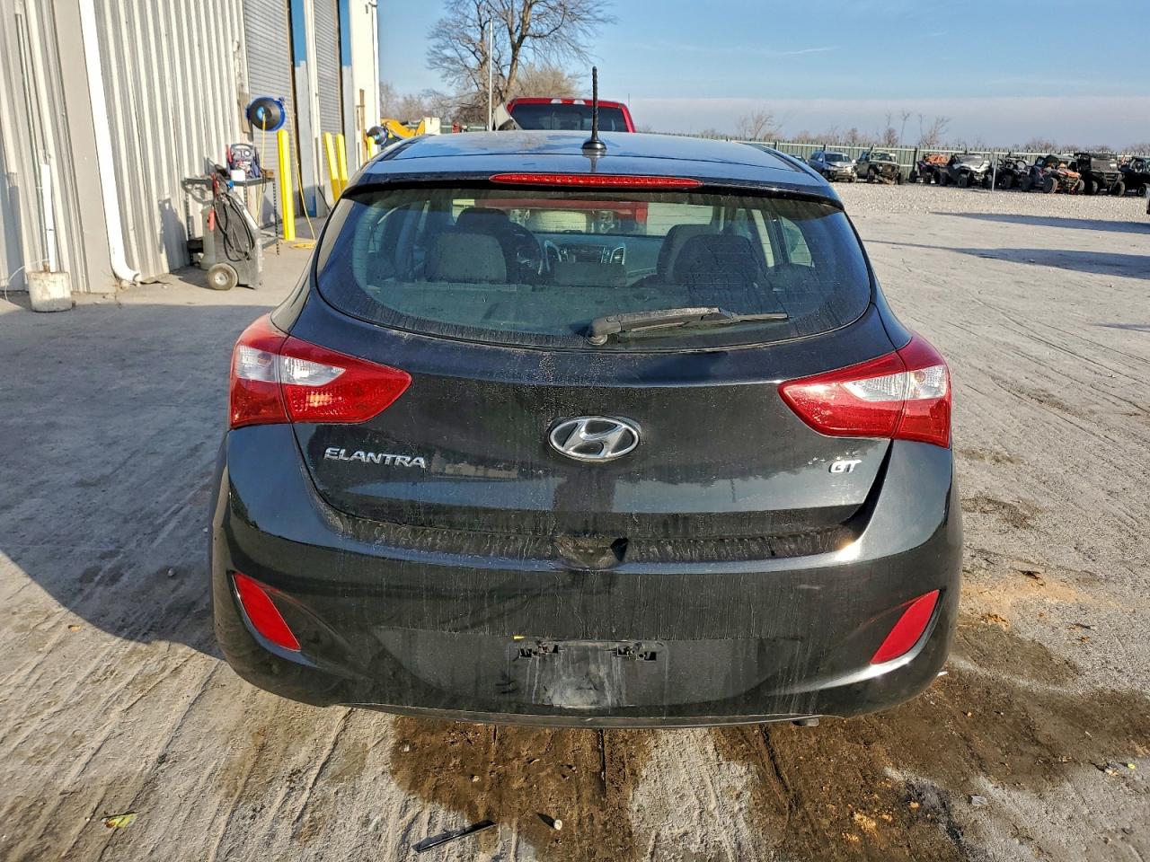 Hyundai ELANTRA Image 11