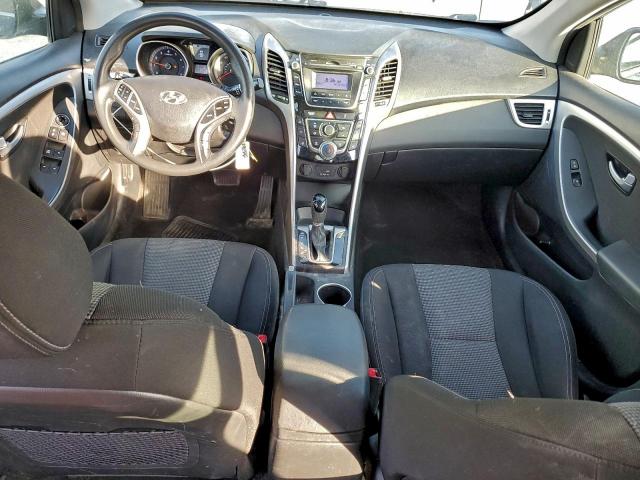 Hyundai ELANTRA Image 12