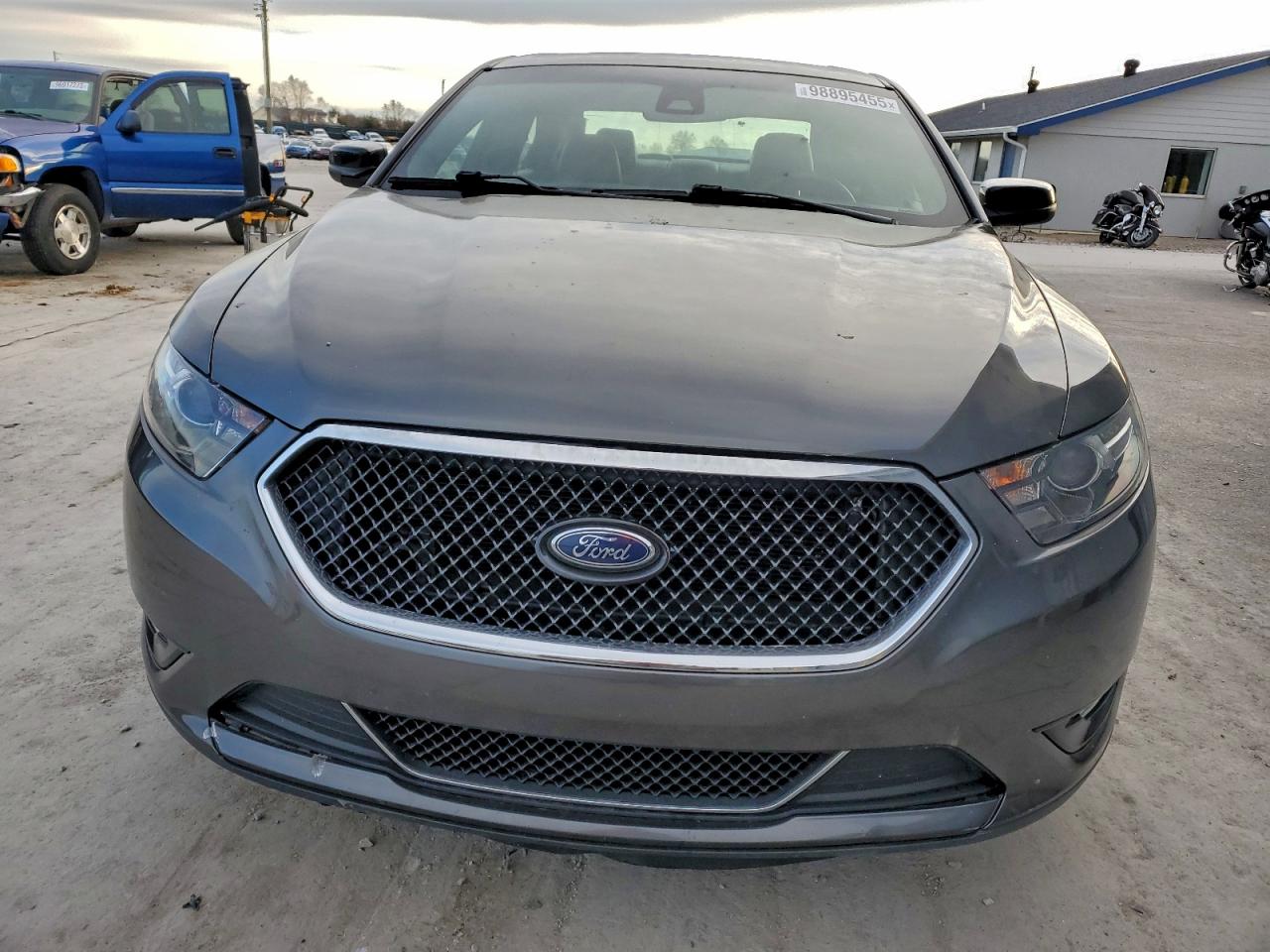 Ford Taurus Sho Image 12