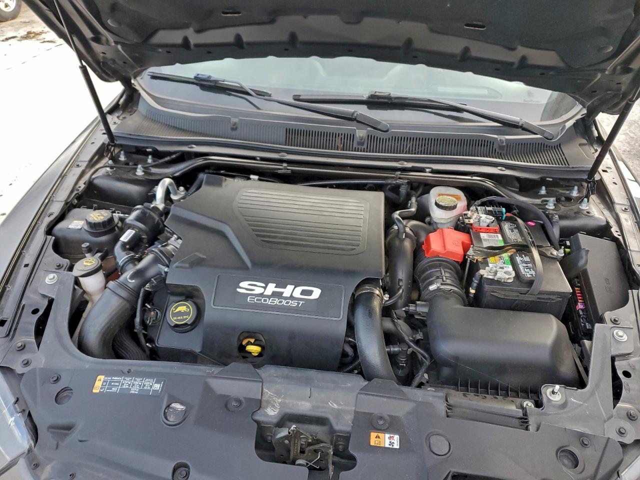 Ford Taurus Sho Image 6