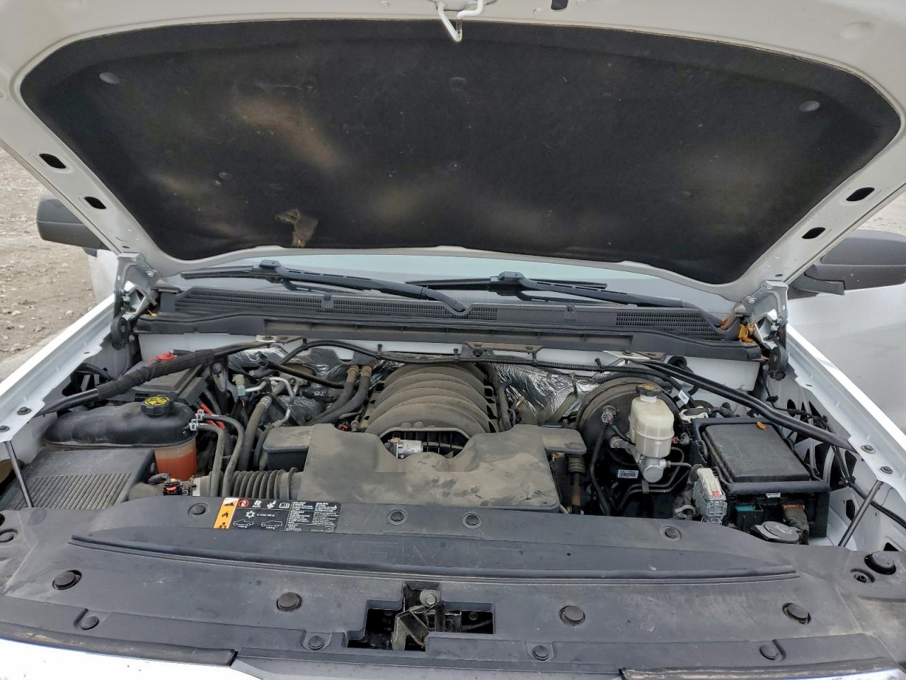 GMC Sierra C1500 Image 4