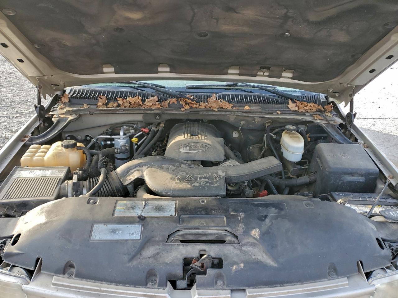 Chevrolet Suburban K1500 Image 7