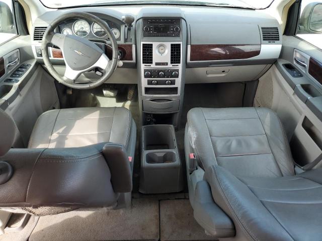 Chrysler Minivan Touring Image 2