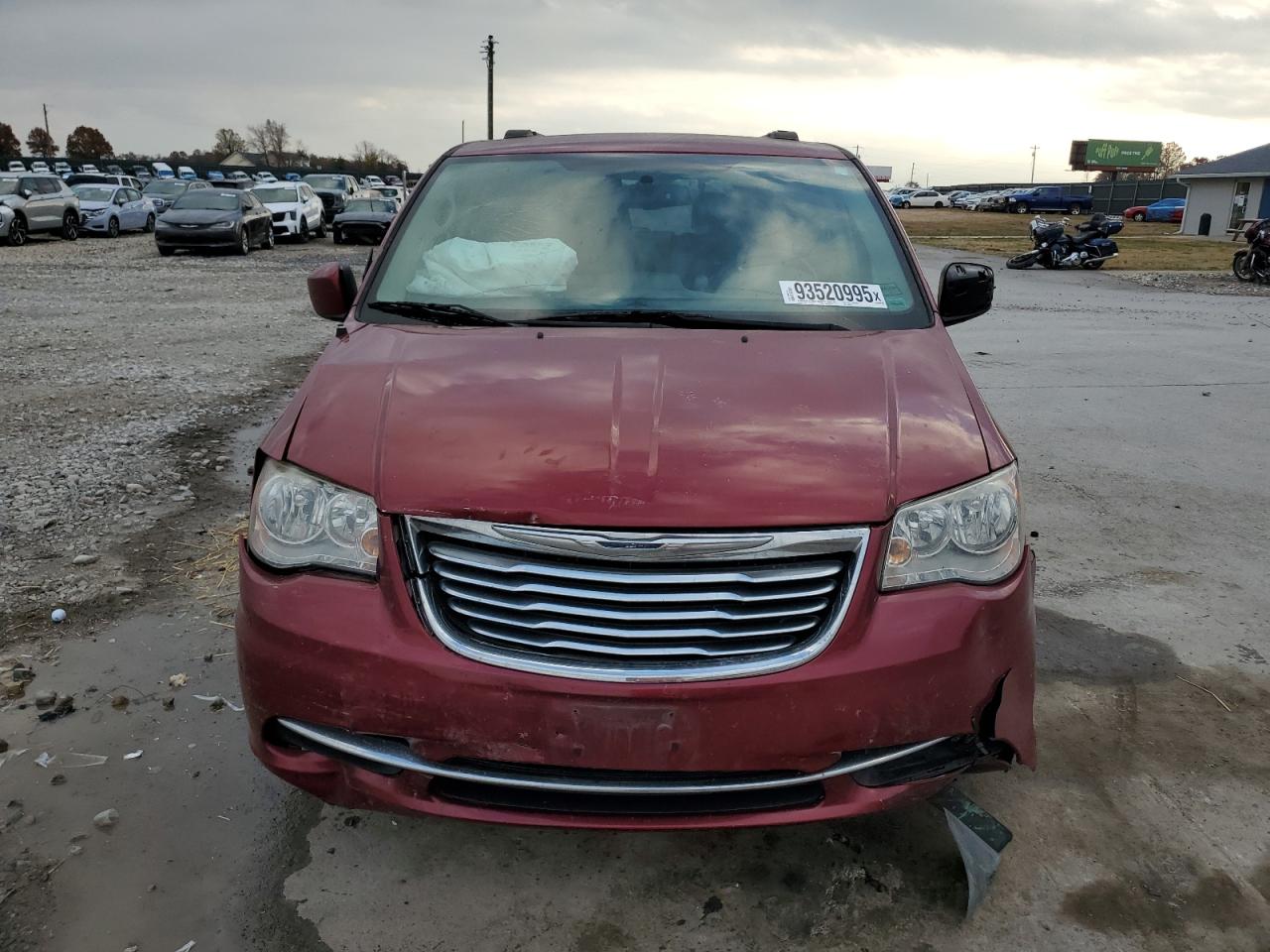 Chrysler Minivan Touring Image 6