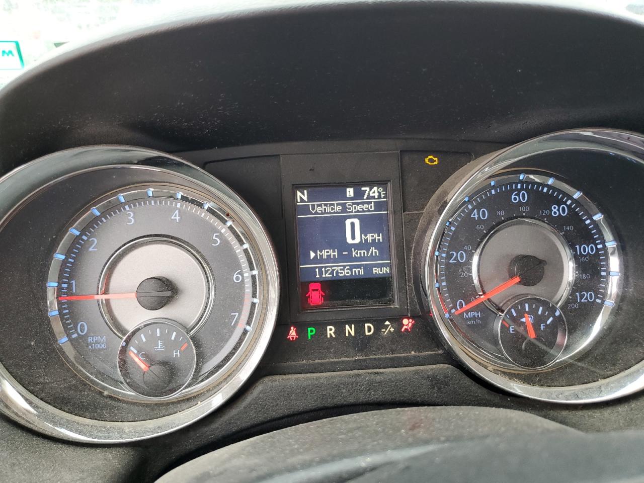 Chrysler Minivan Touring Image 10