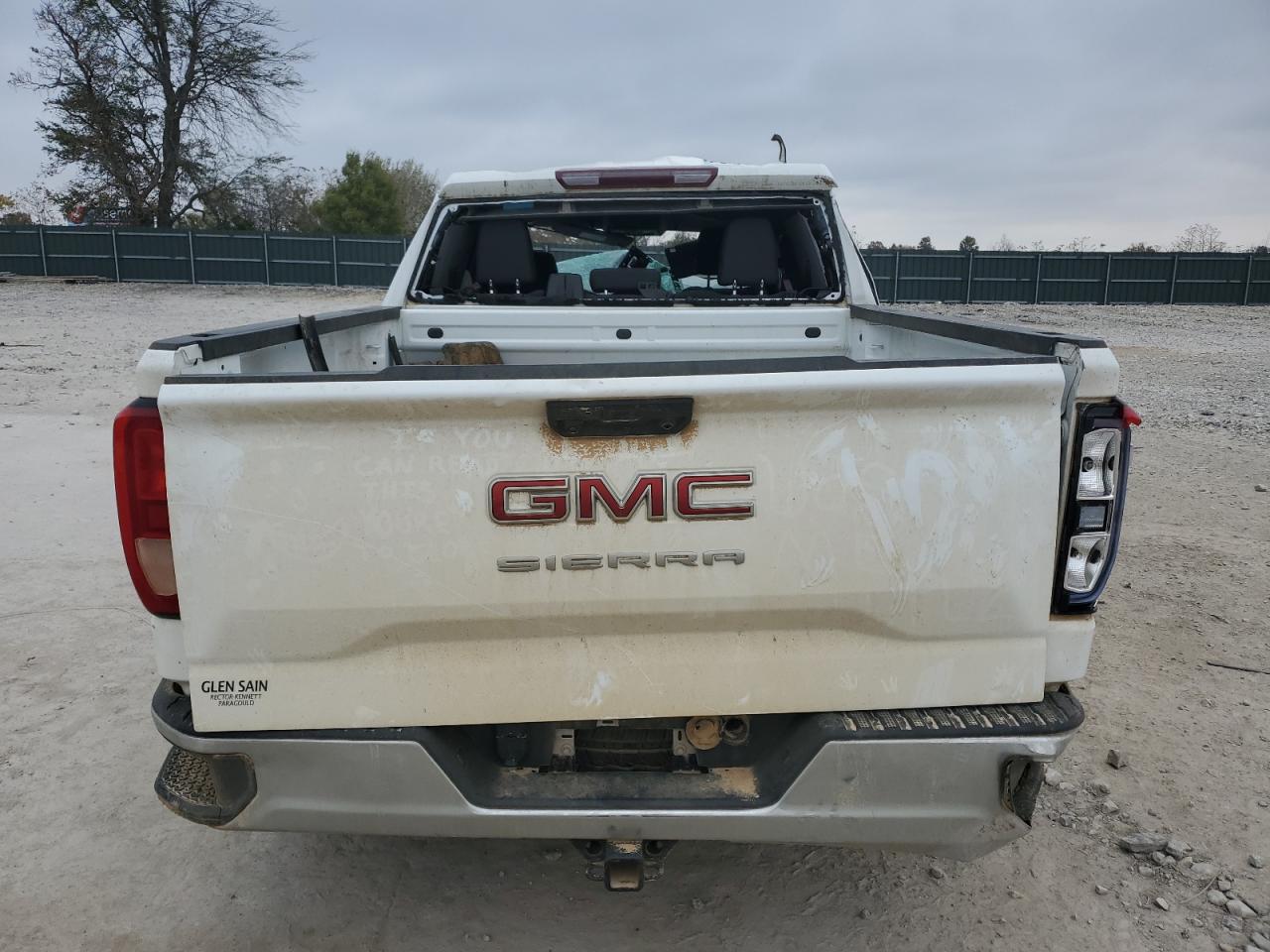 GMC Sierra C1500 Image 9