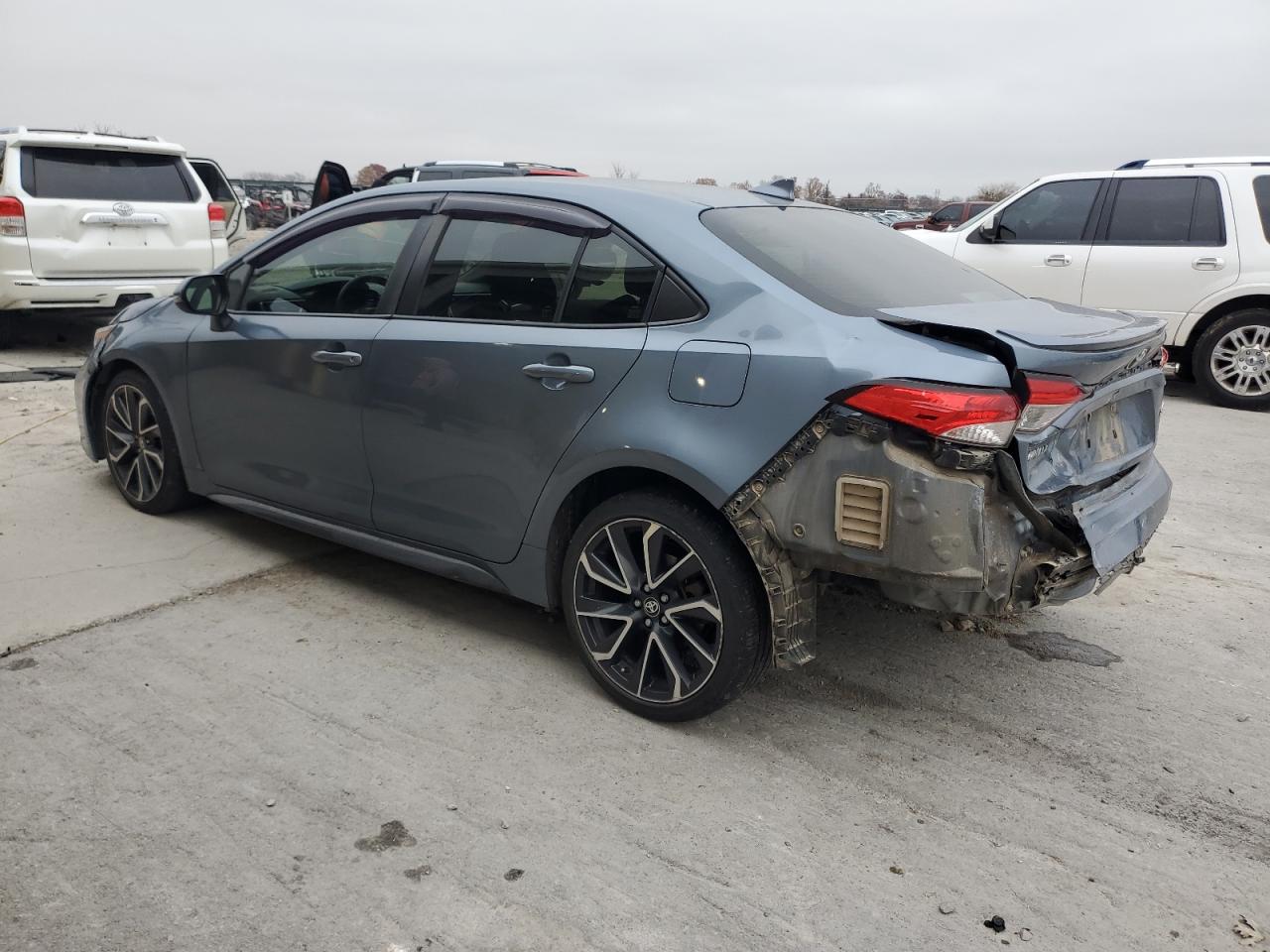 Toyota Corolla Se Image 9