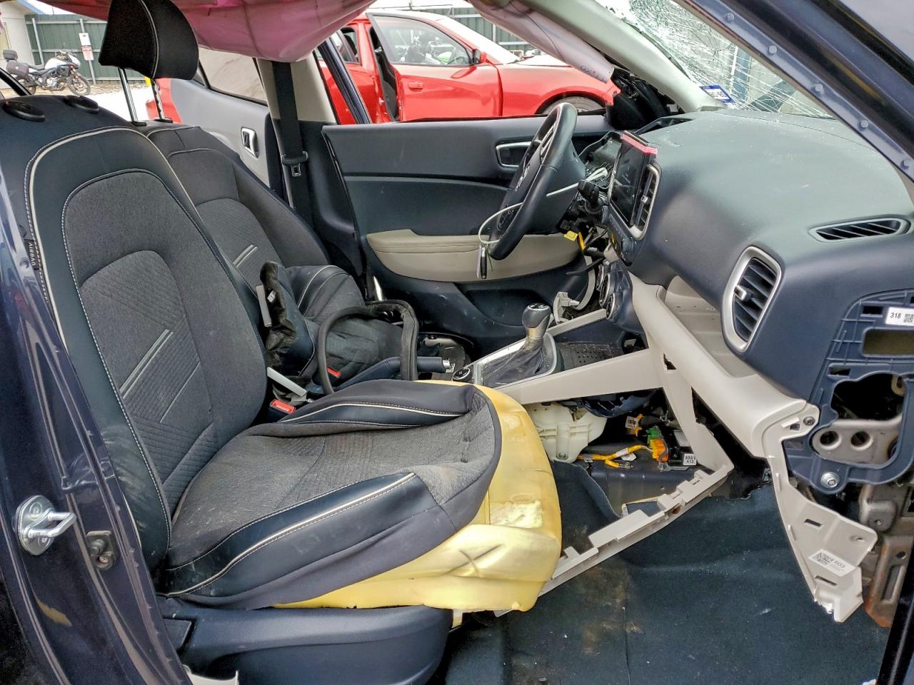 Hyundai VENUE Sel Image 10