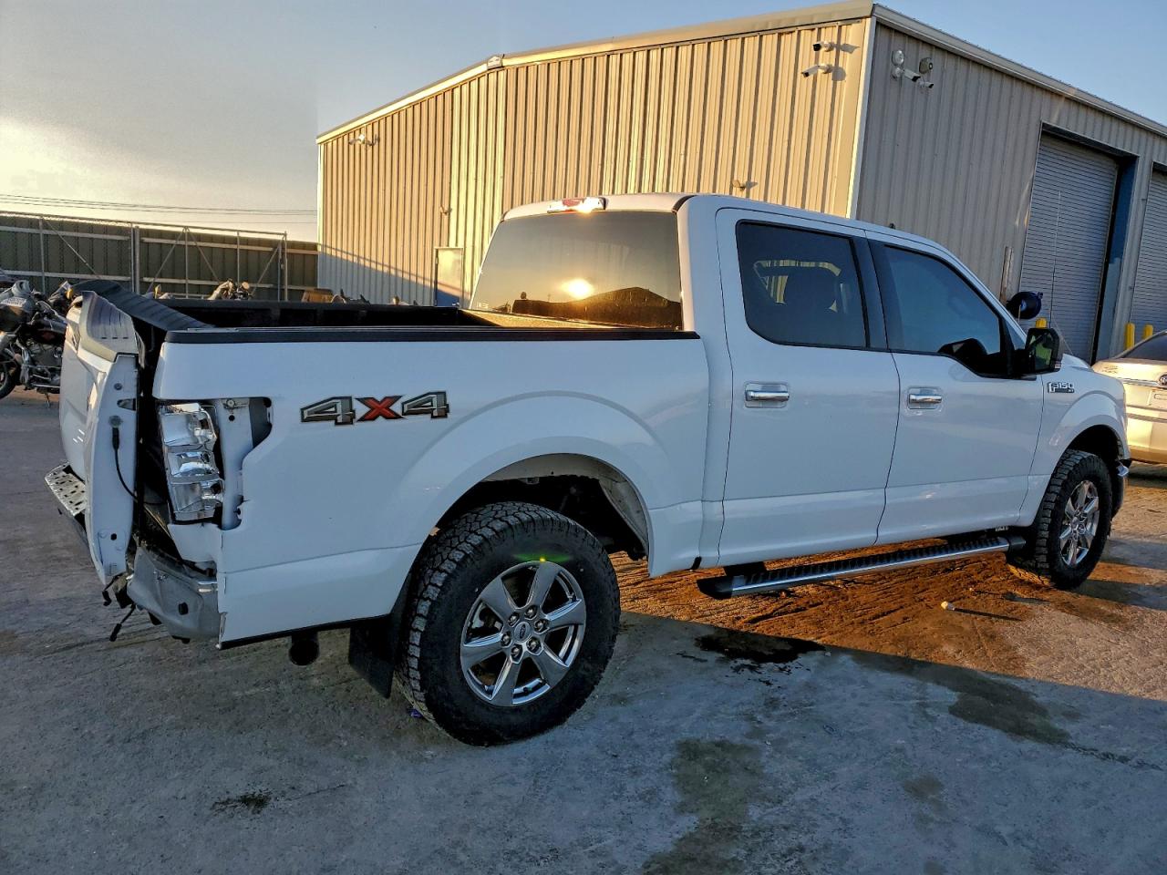 Ford F-150 Supercrew Image 5