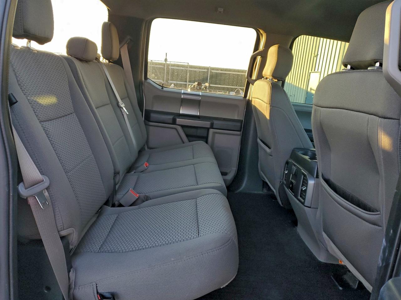 Ford F-150 Supercrew Image 11