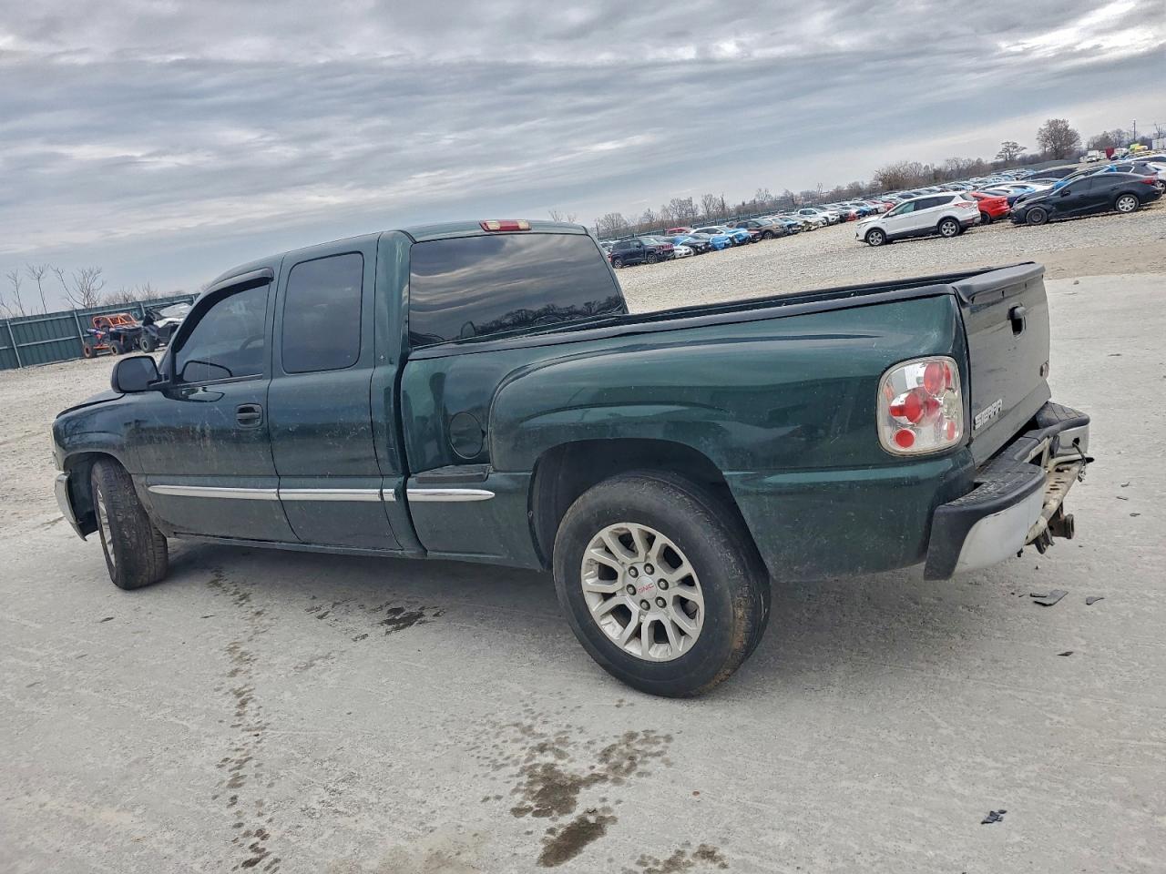 GMC Sierra C1500 Image 4