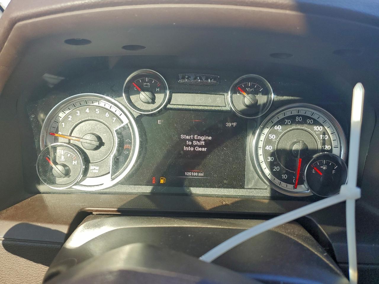 Ram 1500 Laramie Image 4