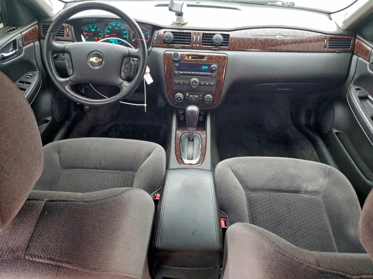 Chevrolet Impala Lt Image 4