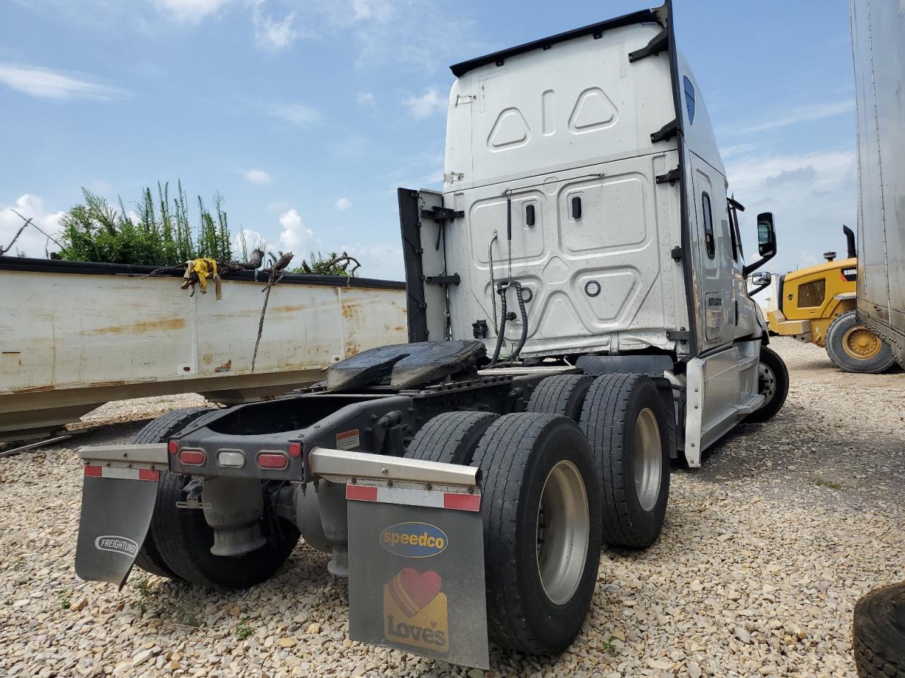 Freightliner Cascadia Image 6