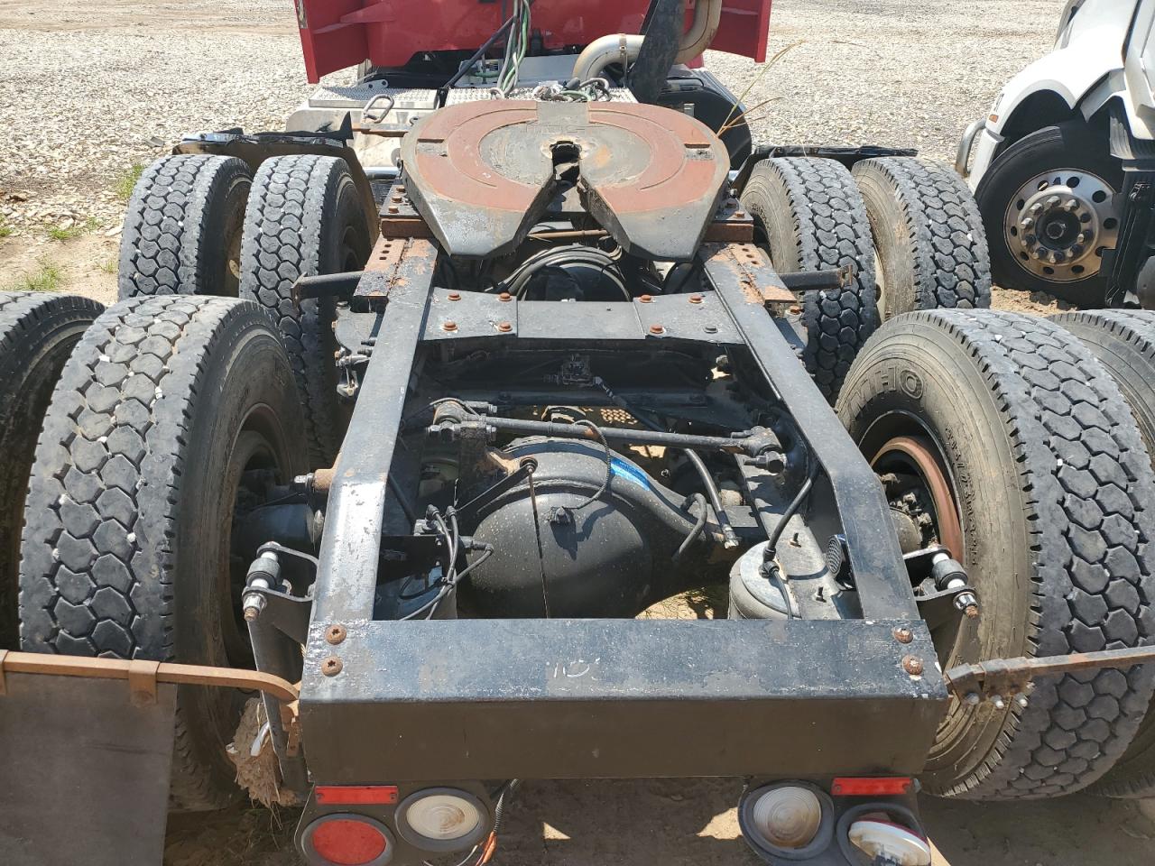 Peterbilt 384 Image 6