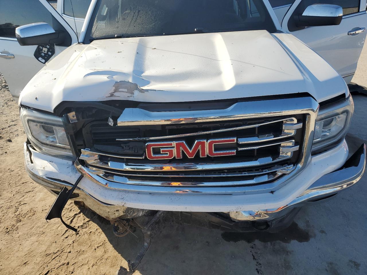 GMC Sierra K1500 Slt Image 3