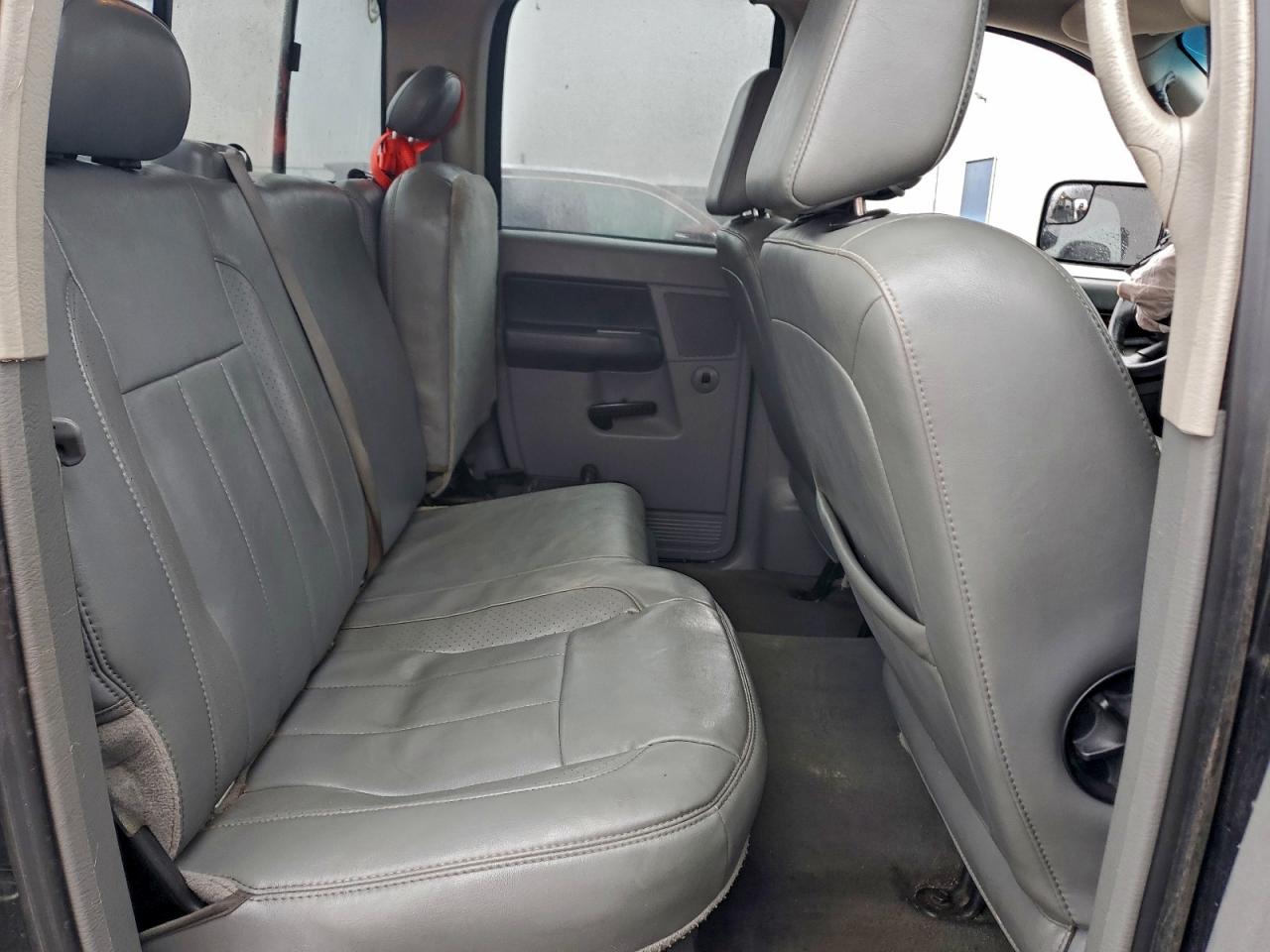 Dodge Ram 1500 St Image 2